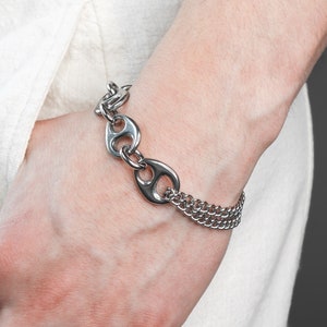 Vuro silver chain link bracelet in stainless steel grunge aesthetic chunky modern industrial style unisex punk streetwear fashion jewelry image 2