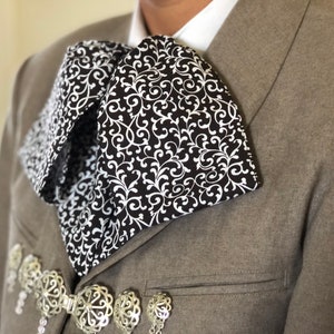 Mariachi Bows