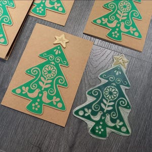 Cartes et enveloppes de sapin de Noël - carte imprimée lino faite main - carte de Noël vierge - jeu de cartes de Noël d'inspiration scandinave - cartes 3D