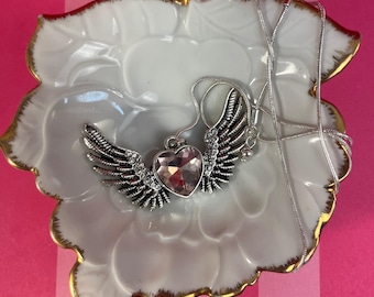 Pendant Pink Rhinestone Heart w/rhinestones and silver wings Valentines Adjustable necklace 22"