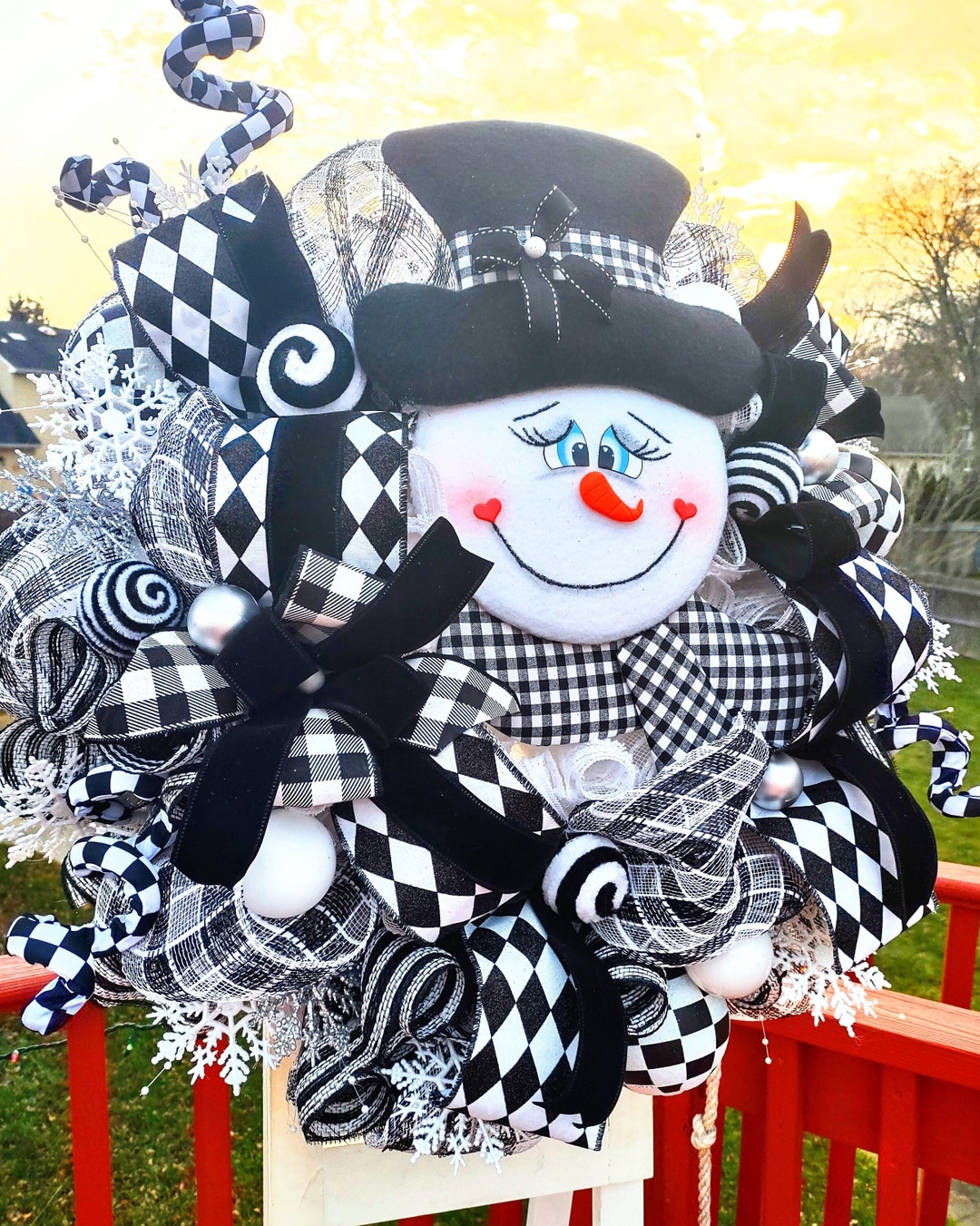 Buffalo Plaid Snowman Wreath: Black & White Winter Door Decor - Etsy