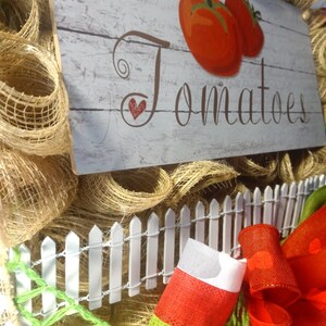 Tomato wreath,Vegetable Gardner Decor, Farmhouse Door Decor, Tomato Garden Summer Wreath,Vegetable Wall Decor, Wooden Tomato Sign Wreath. image 7