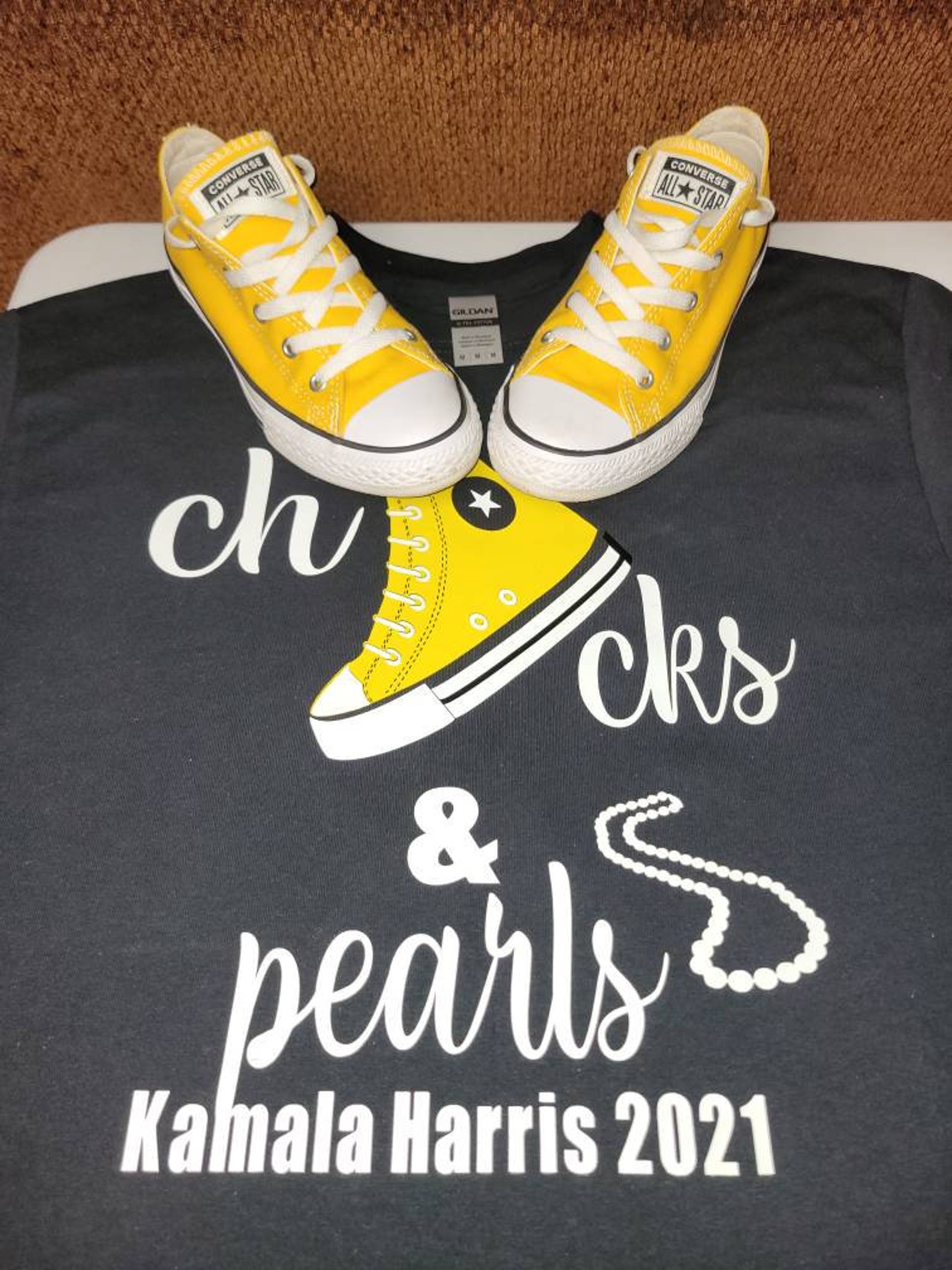 Chucks and pearls | Etsy