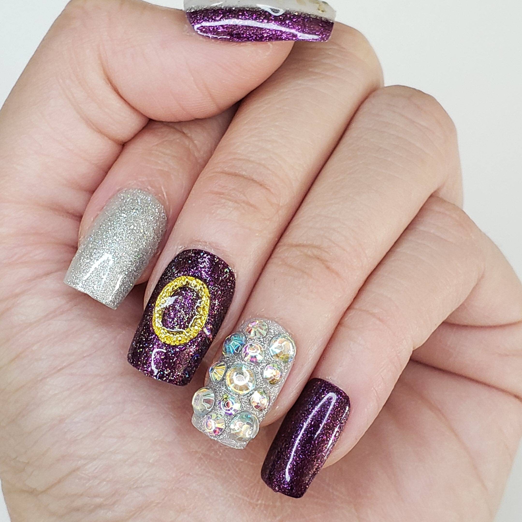 Fashion at Your Fingertips: The Rise of Hand-Painted Press-On Nails