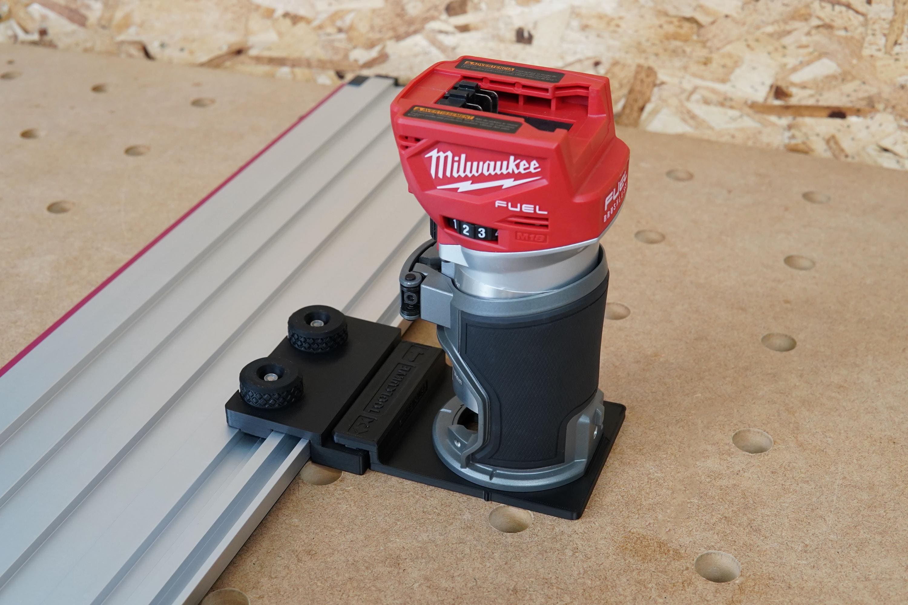 Milwaukee Router Adapter for Milescraft Track Saw Guide Rails