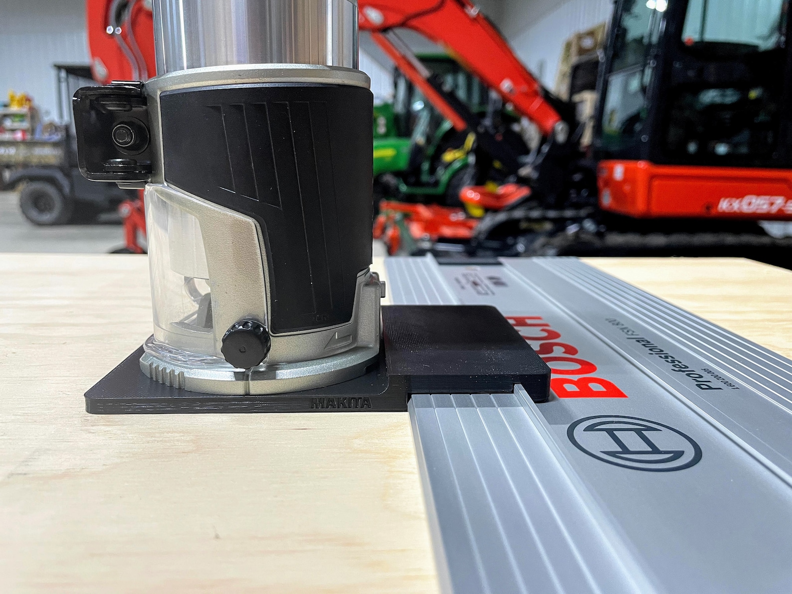 Makita Router Adapter for Bosch and Mafell Track Saw Guide Rails XTR01Z ...
