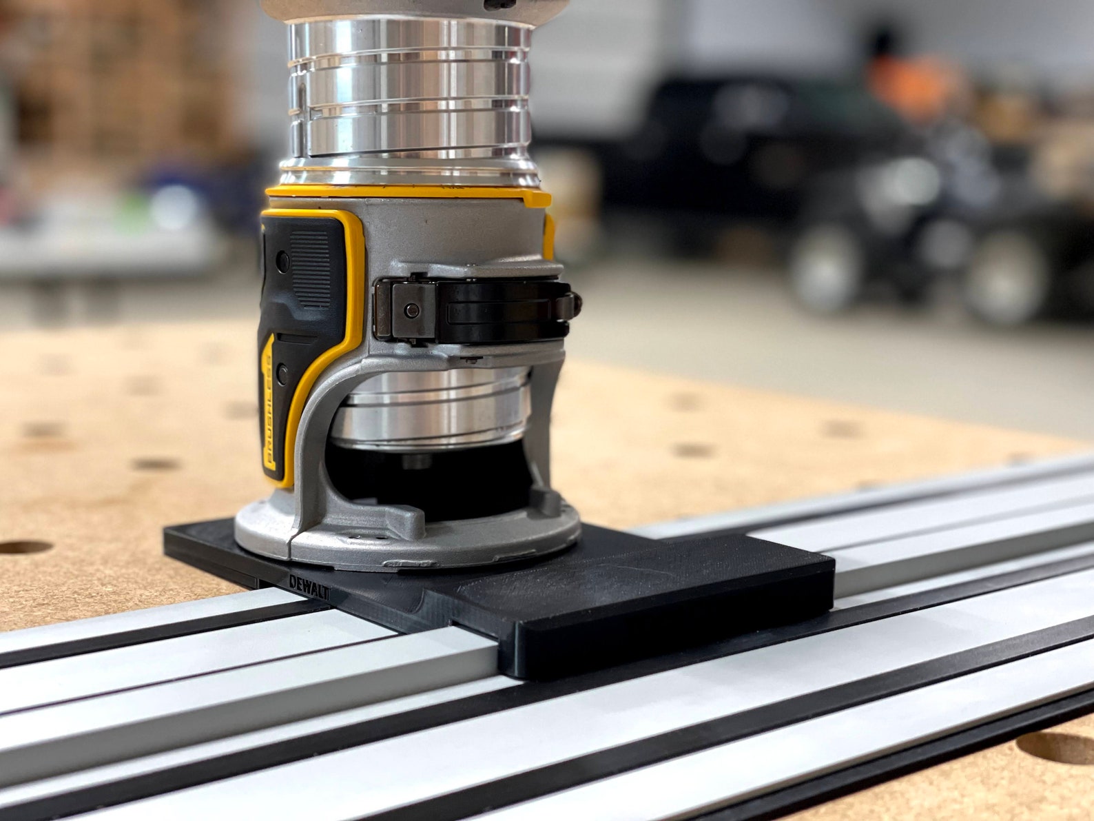 Router Guide Rail Adapter For DeWalt, Makita & More – High-Density Plastic Rail Adapter For Precise Straight Cuts