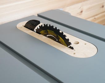 Sierra de mesa Dewalt de 8-1/4″ con inserto de tolerancia cero - DWE7485