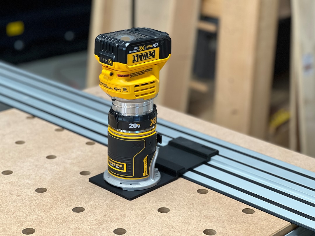 Dewalt router dcw600b hotsell