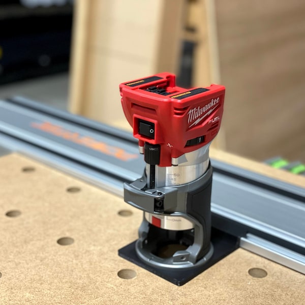 Milwaukee Router Adapter to Powertec Track Saw Guide Rail - M18 2723-20