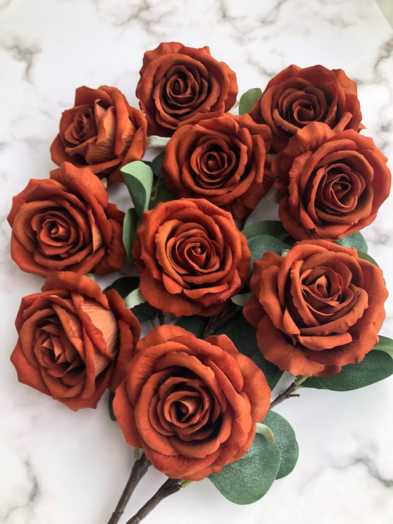 10pcs ruggine arancione realistiche rose finte per bouquet da sposa fai da  te centrotavola accordi festa baby shower rosa testa solo -  Italia