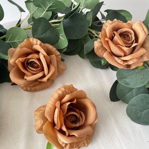 10pcs Künstliche Seidenrose Rose Blumen Rose Blütenköpfe Set DIY Bastel 10pcs Künstliche Seidenrose Rose Blumen Rose Blütenköpfe Set DIY Bastel