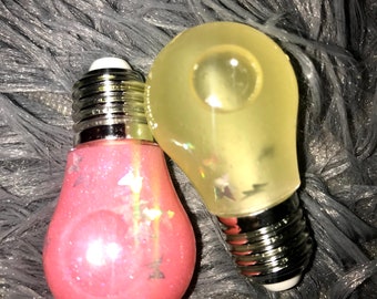 Lip gloss light bulb (2)