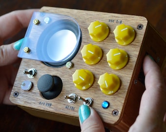 Particle Smasher With CV Ins // Noise Device / Synth / Sound