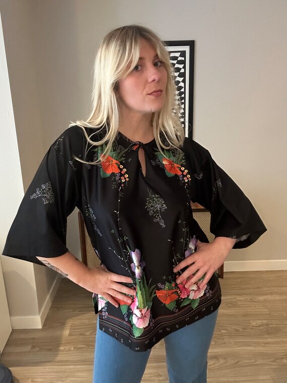 1970s Vintage Light Soft Black Floral Bell Sleeve 