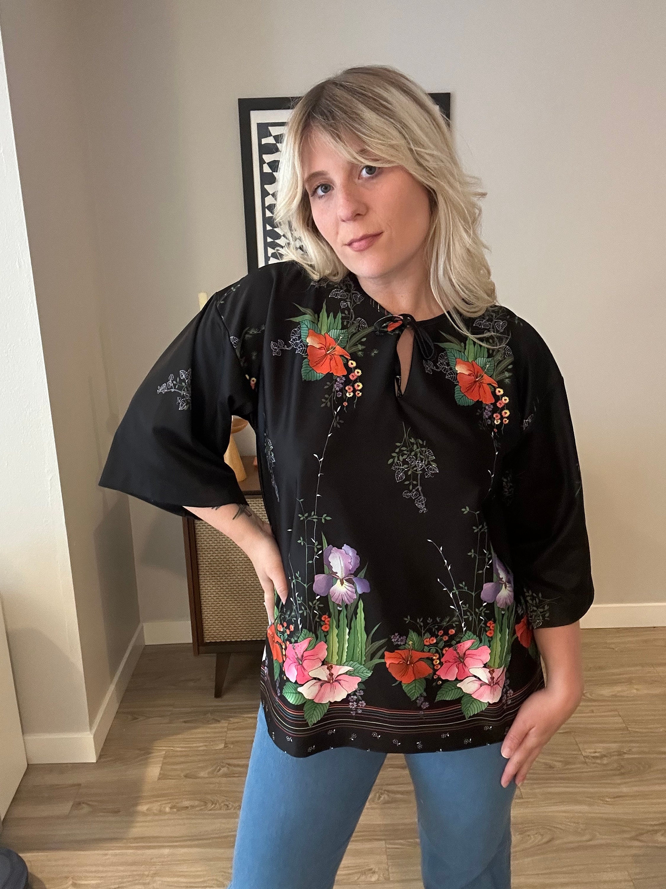Vintage Black Sleeveless Floral Top