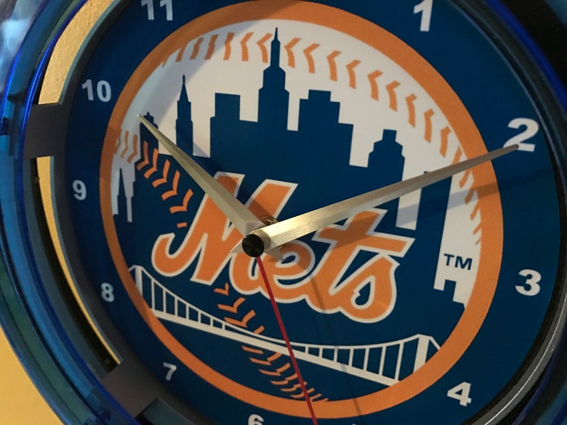 New York Mets ** Baseball Bar Man Cave Blue Neon Clock Advertising Sign