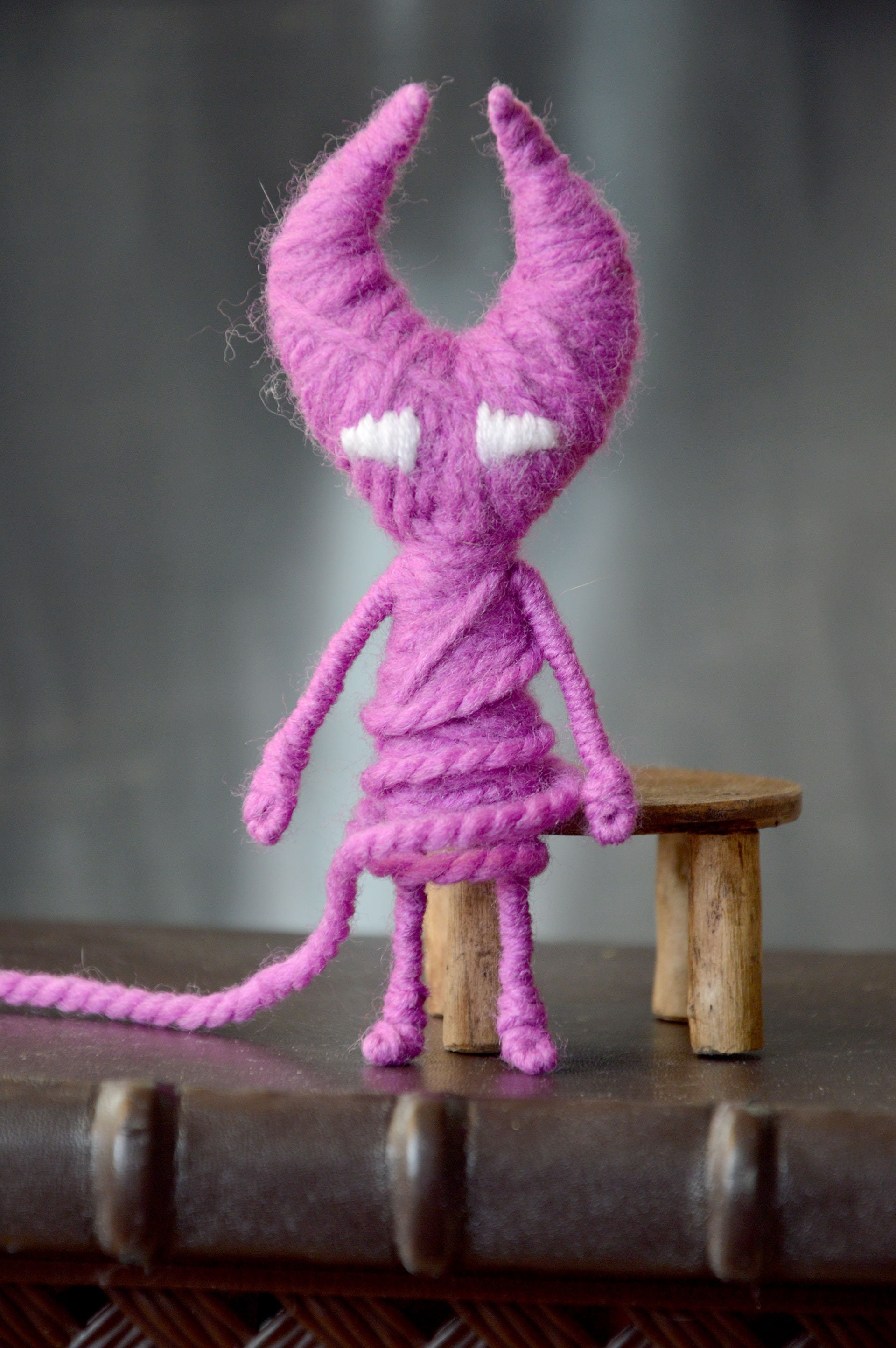 unravel yarny