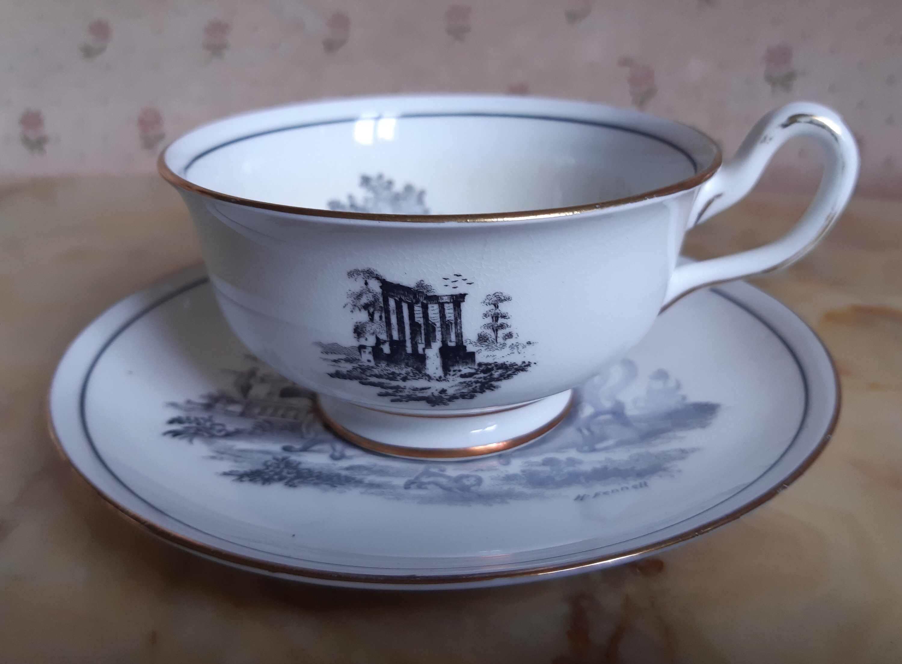 6 Tasses à Thé Anglaises en Porcelaine Fine