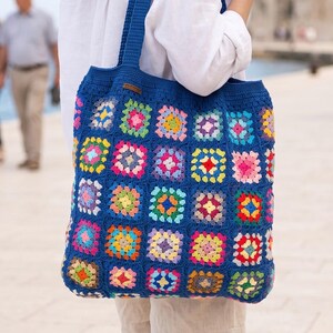 Crochet Extra Large Granny Square Tote Bag: Floral Lined Cotton Weekender