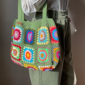 Crochet green tote bag, Retro cotton shoulder bag, Hand knit beige tote bag, Floral granny square black flower bag, Handmade tote bag, Ready