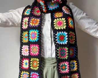 Sciarpa quadrata colorata all'uncinetto da donna, scegli il tuo