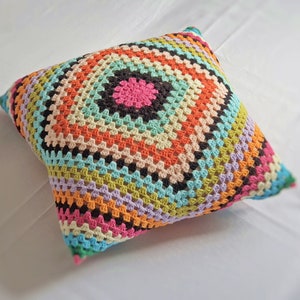 Crochet retro pillow cover, Multicolored granny square cushion case, Homemade throw pillow for Christmas gifts, Decorative cushion case