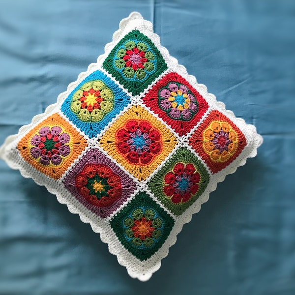 Housse de coussin fleurs africaines aux couleurs vives au crochet, taie de coussin rétro pour Noël, taie d'oreiller carrée floral grand-mère pour le salon, c'est prêt !