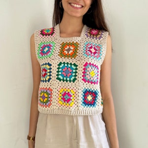 Suéter de crochê bege, suéter sem mangas quadrado da vovó, suéter de malha bege, carta feminina P/M, colete estilo afegão, presente para ela
