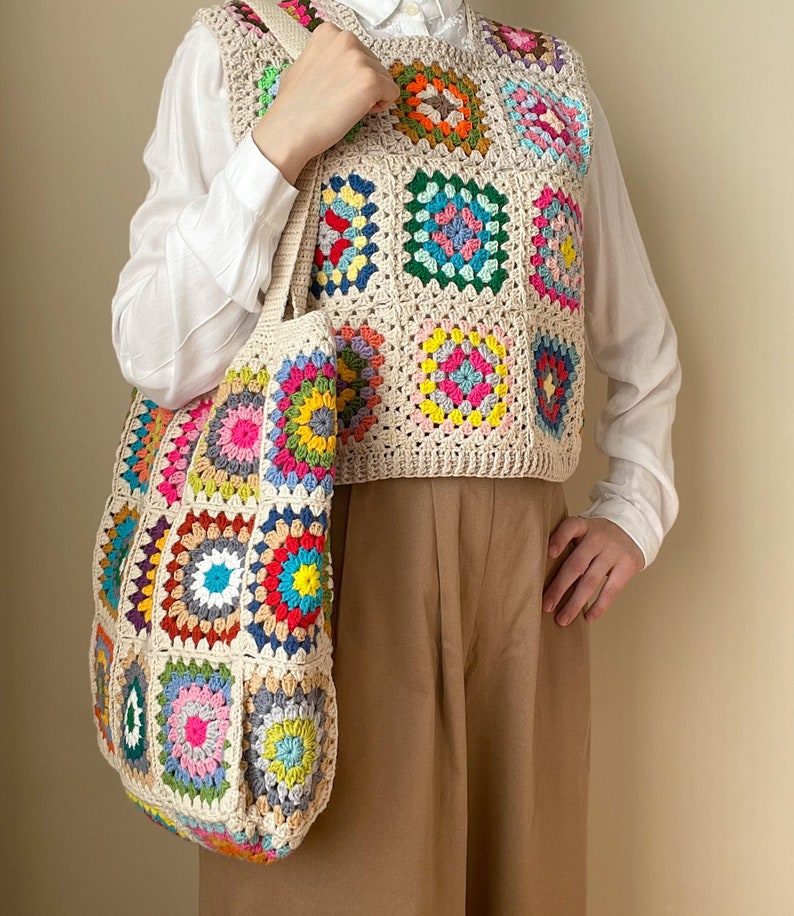 Crochet XL tote bag, Granny square shoulder bag, Cotton lined large tote bag, Retro floral afghan shoulder bag, Boho purse, Gift for mother image 2