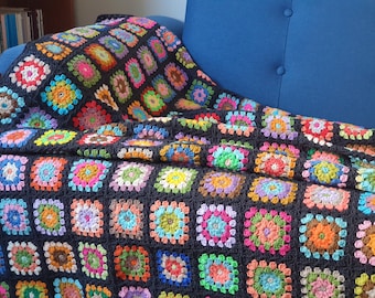 Crochet Daisy Afghan, Floral Granny Square Blanket, Black Trim