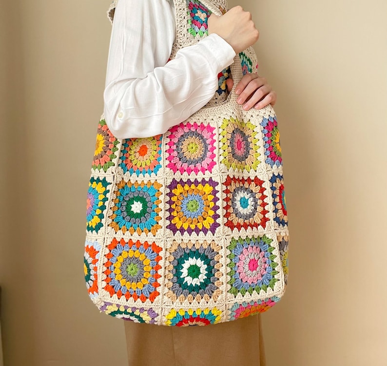 Crochet XL tote bag, Granny square shoulder bag, Cotton lined large tote bag, Retro floral afghan shoulder bag, Boho purse, Gift for mother image 1