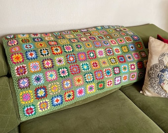 Crochet green afghan, Granny square lap blanket, Decorative couch throw, Colorful cotton nap blanket, Retro homemade gift, Handmade afghans