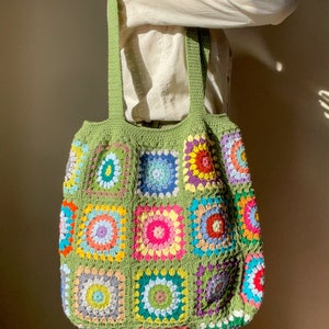 Crochet XL tote bag, Granny square shoulder bag, Cotton lined large tote bag, Retro floral afghan shoulder bag, Boho purse, Gift for mother image 7
