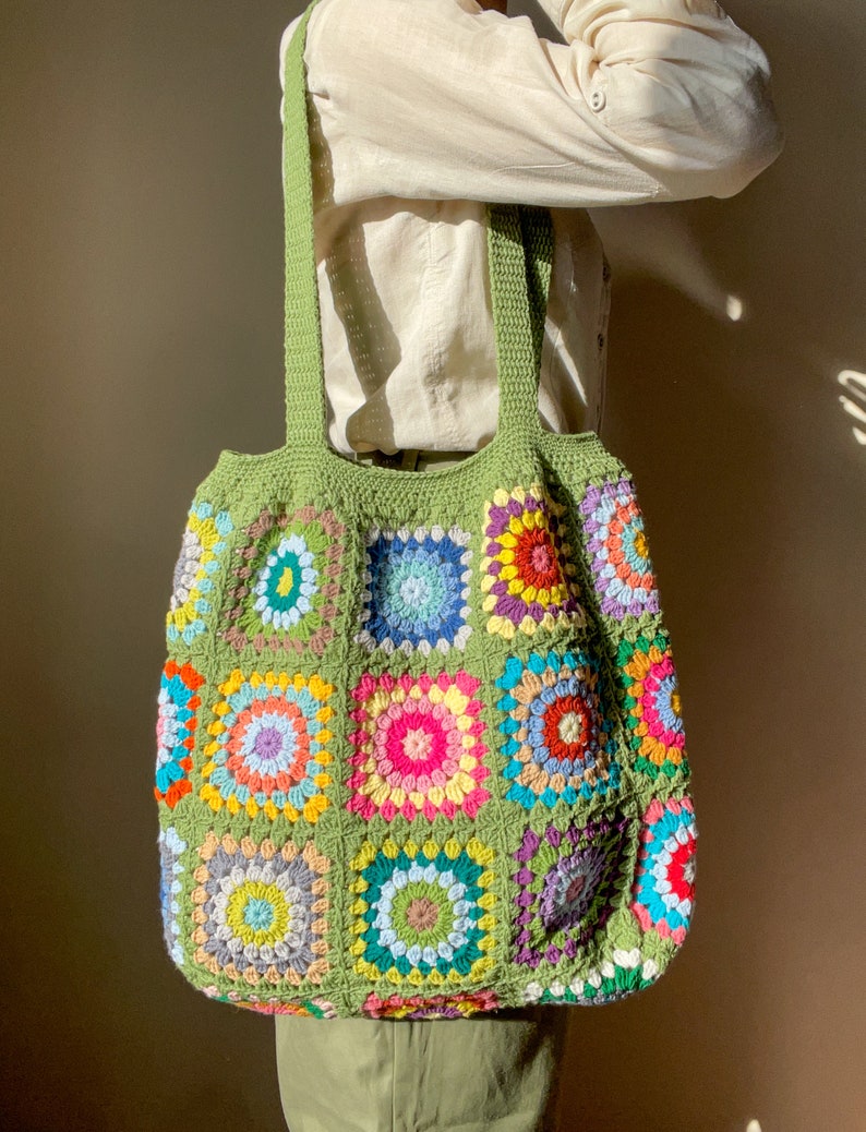 Crochet XL tote bag, Granny square shoulder bag, Cotton lined large tote bag, Retro floral afghan shoulder bag, Boho purse, Gift for mother image 7