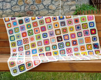 Crochet cream bordered Afghan, Custom size and joining color, Retro Couch Throw, Granny Square Lapghan Blanket, Vintage Living Room Decor