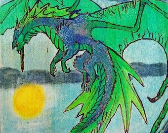 Dragon Art - Houtgestookt schilderij: Groen gevleugelde draak bij zonsopgang