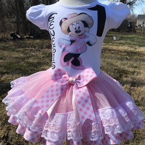 Set de tutu inspirado en Muñeca, Ropa cumpleaños niña rosado claro – Moda  Personalizada