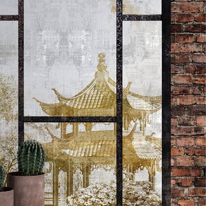 Może przedstawiać: Wizerunek w stylu vintage tradycyjnej chińskiej pagody, umieszczony w ramie okna z czarnymi metalowymi kratami. Pagoda jest pomalowana w odcieniach złota i brązu, na tle o fakturowanej powierzchni.