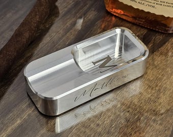 Bandeja para puros de bolsillo de aluminio macizo, regalo para él, cenicero con monograma, regalo para hombres, regalo para padrinos de boda, regalo de boda personalizado