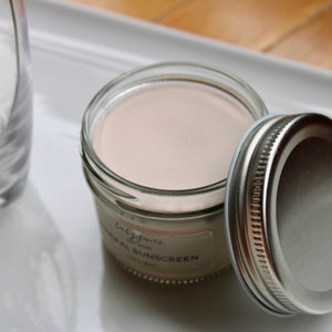 Biologische minerale zonnebrandcrème voor baby&#39;s, biologische zonnebrandcrème voor baby&#39;s, biologische natuurlijke zonnebrandcrème, biologische zonnebrandcrème voor de zee, waterbestendig zonnebrandcrème