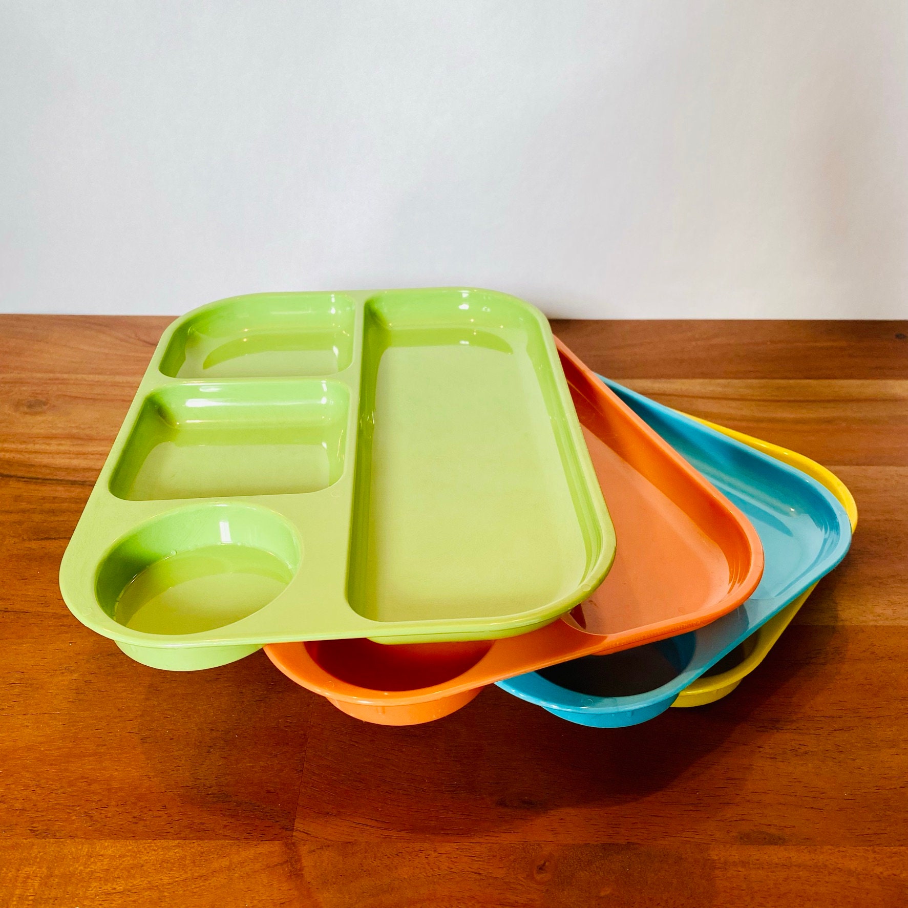 Tupperware Dinner Trays for sale Only 4 left at 60