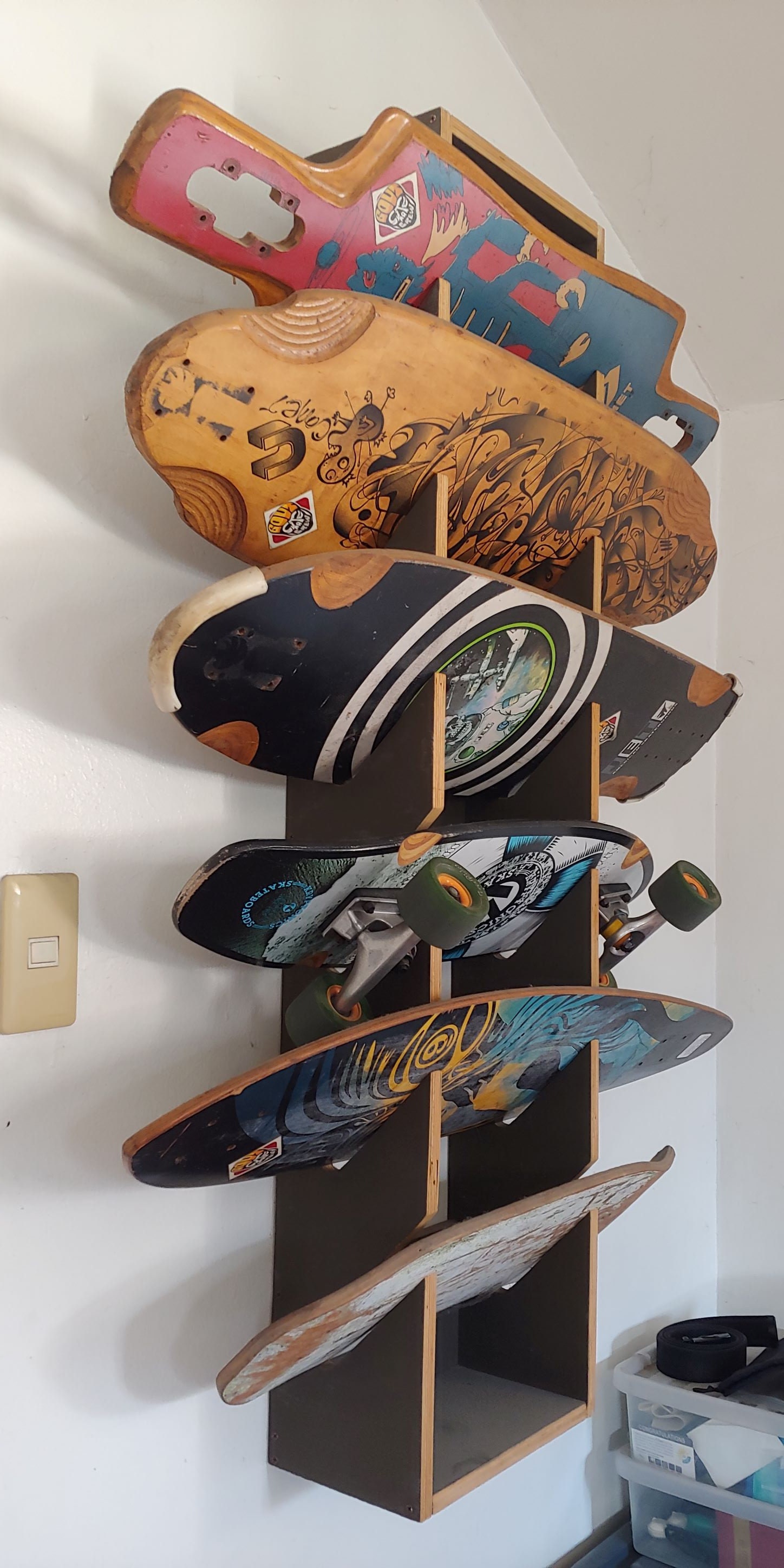 DIY - Mural Skateboard rack