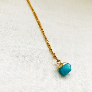 Tearstone Anhänger mit vergoldeter Kette