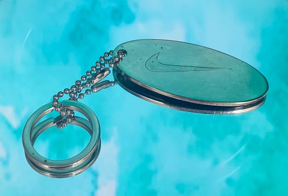 Vintage NIKE logo keychain keyring
