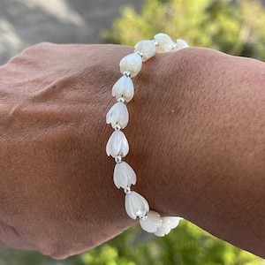 Hawaiian Pikake MoP set Bracelet & earrings with Honu Turtle in Sterling Silver or Gold