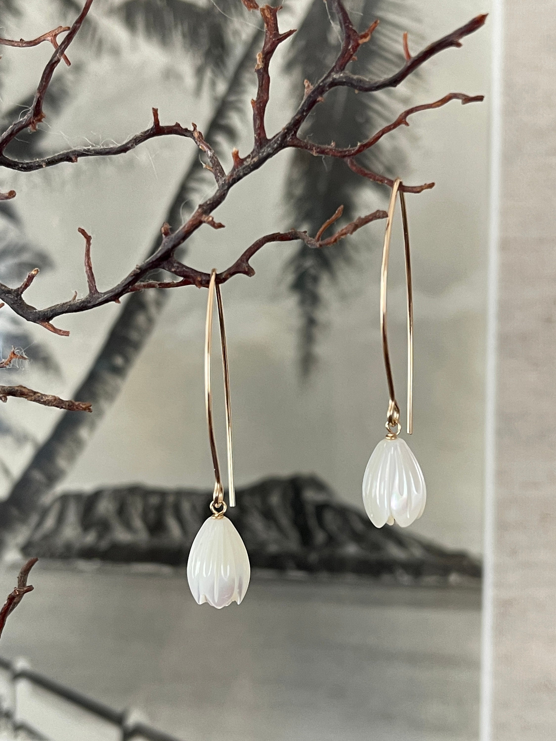 【Rahaina】プアケニケニフープピアス✳︎ハワイアンフラワー✳︎ハワイ✳︎ 222 ハワイアン ピアス（ アロハ フラ サーフ 透明感 海