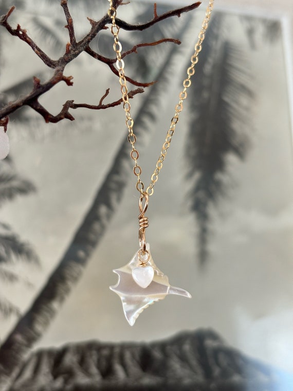 Pearl Manta Ray Necklace Manta Ray Pendant Oevaali Art Shop