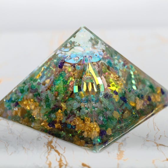 Prana Crystal® Premium Eternal Youth | Handmade Orgonite Pyramid | One of a Kind Crystal Art | Spiritual Home Decor | Germany