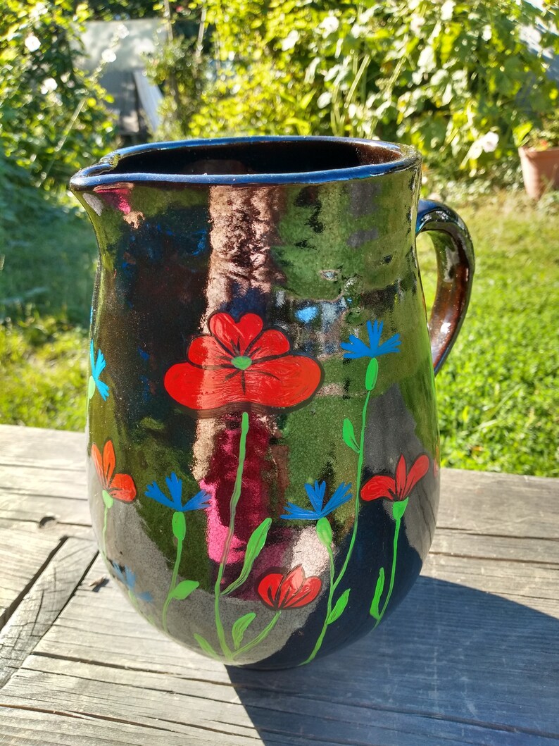 Hand-Painted Jugs: A Unique and Personalized Gift for Every Occasion